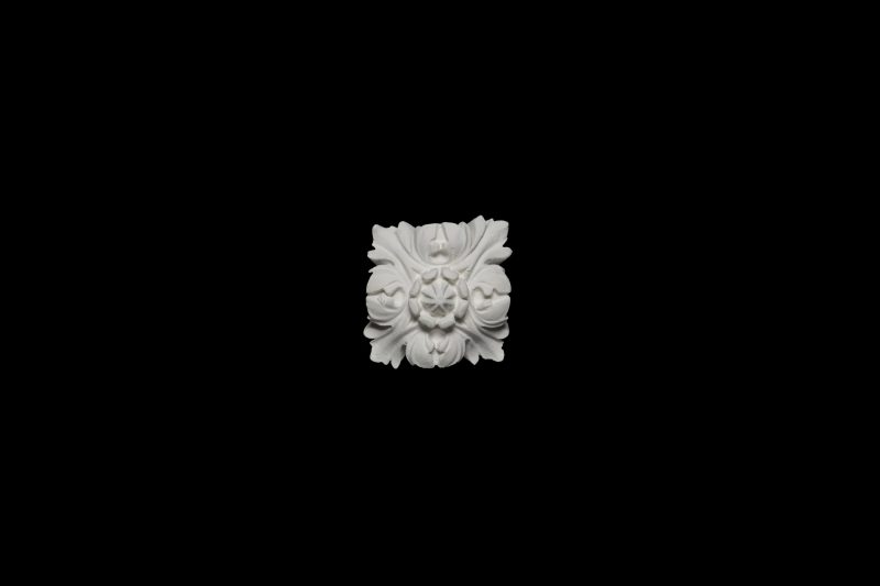 Boss-06 Fancy Square Leaf Boss