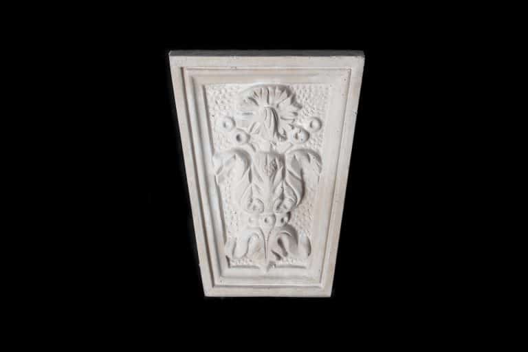 K07 Large Gumnut Keystone (Thin) Cement Classic Ceiling Supplies