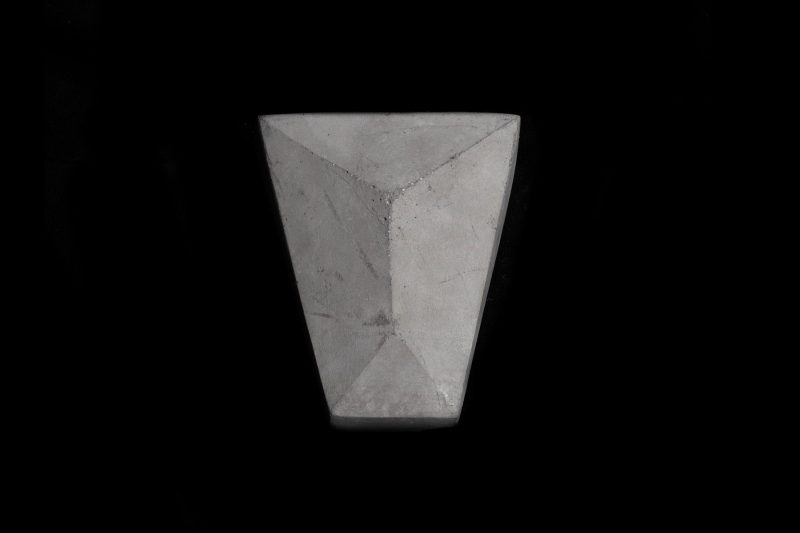 K08 CEMENT Tiny Cricket Bat Keystone in Cement