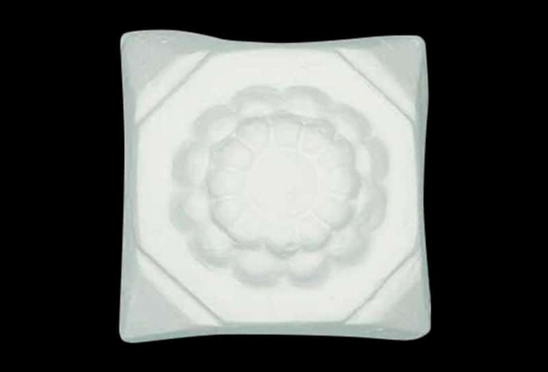B10 - Beaded Flower Boss