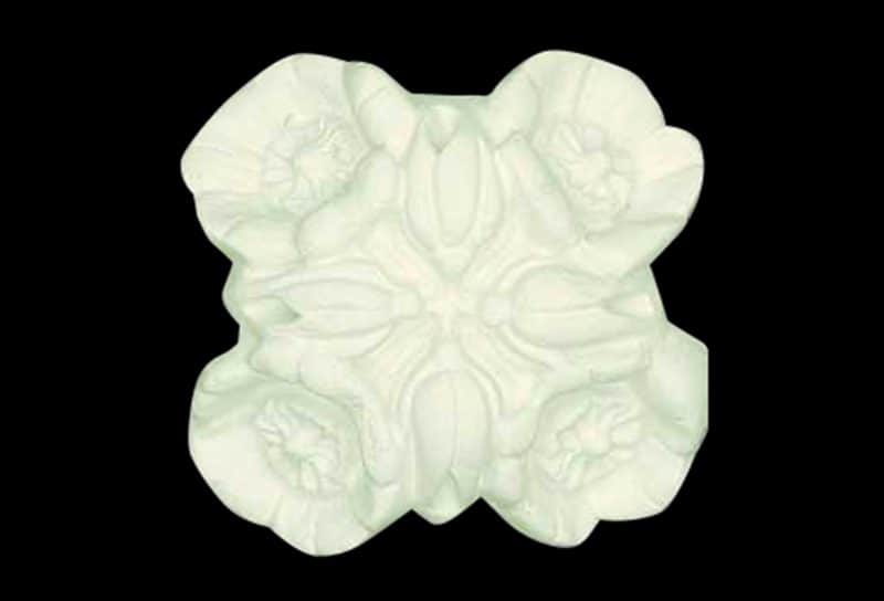 B14 - Large 4 Flower Boss
