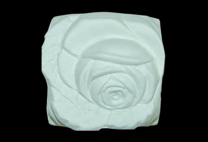 B30 - Single Rose Boss