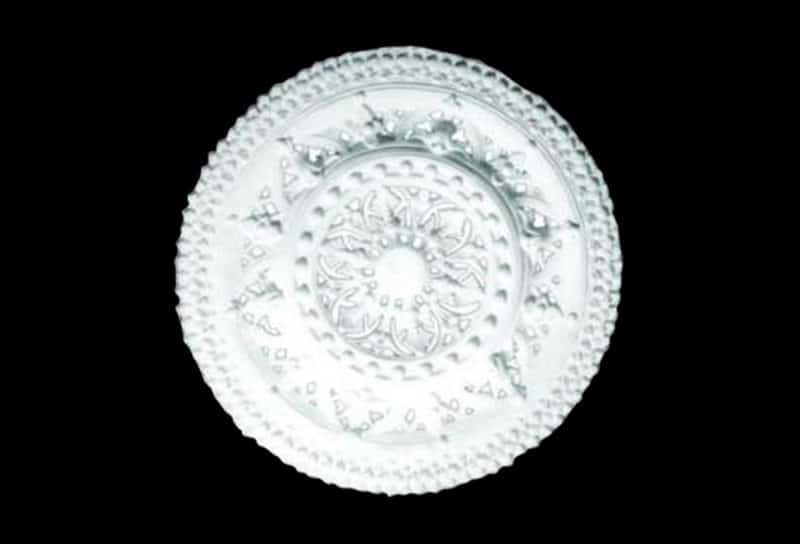 R320V Beaded Clover Ceiling Rose Vented