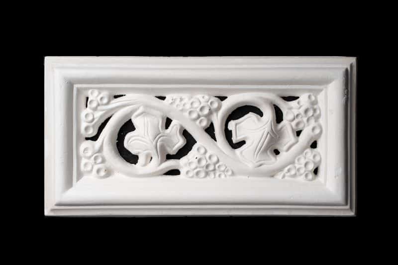 V41 Small Vine Wall Vent