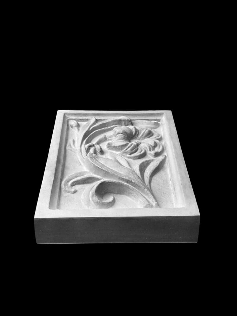 K36 CEMENT Tiger Lilly Large Keystone in Cement - Image 2