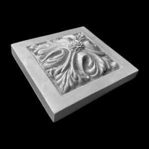 AB05 CEMENT Small Leaf and Bud Square Architrave Block in Cement - Image 2